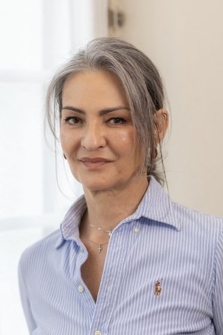 Profilbild von Elena Cajka