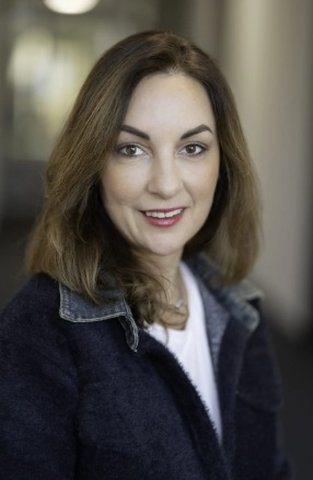 Profilbild von Adrienn Campbell